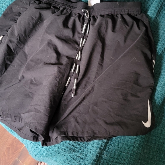 Nike dri-fit athletic shorts - Picture 2 of 2